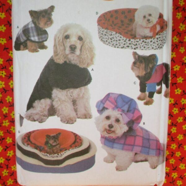 1990S Sewing Pattern Simplicity 8928 Dog Coat in Three Sizes & Dog Bed Covers Four Uncut