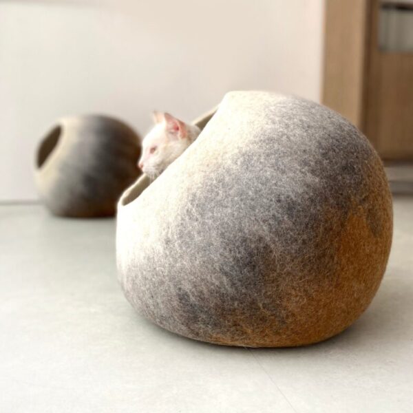 Felt Cat Bed, High Quality Cave, Dog Cocoon House, Pet Furniture - Hand Wool, Felted Wool Bubble Minimal Modern Design